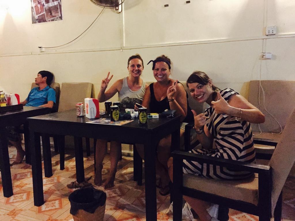 The Happy House Hostel Phnom Penh Luaran gambar