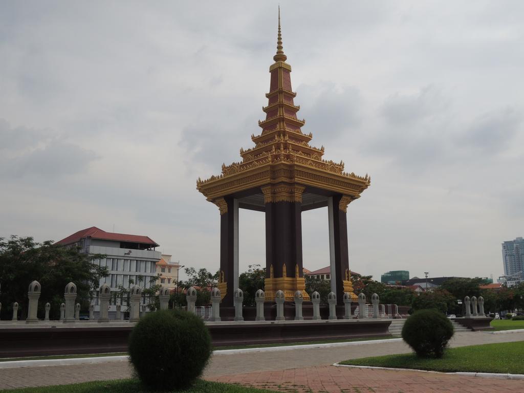 The Happy House Hostel Phnom Penh Luaran gambar