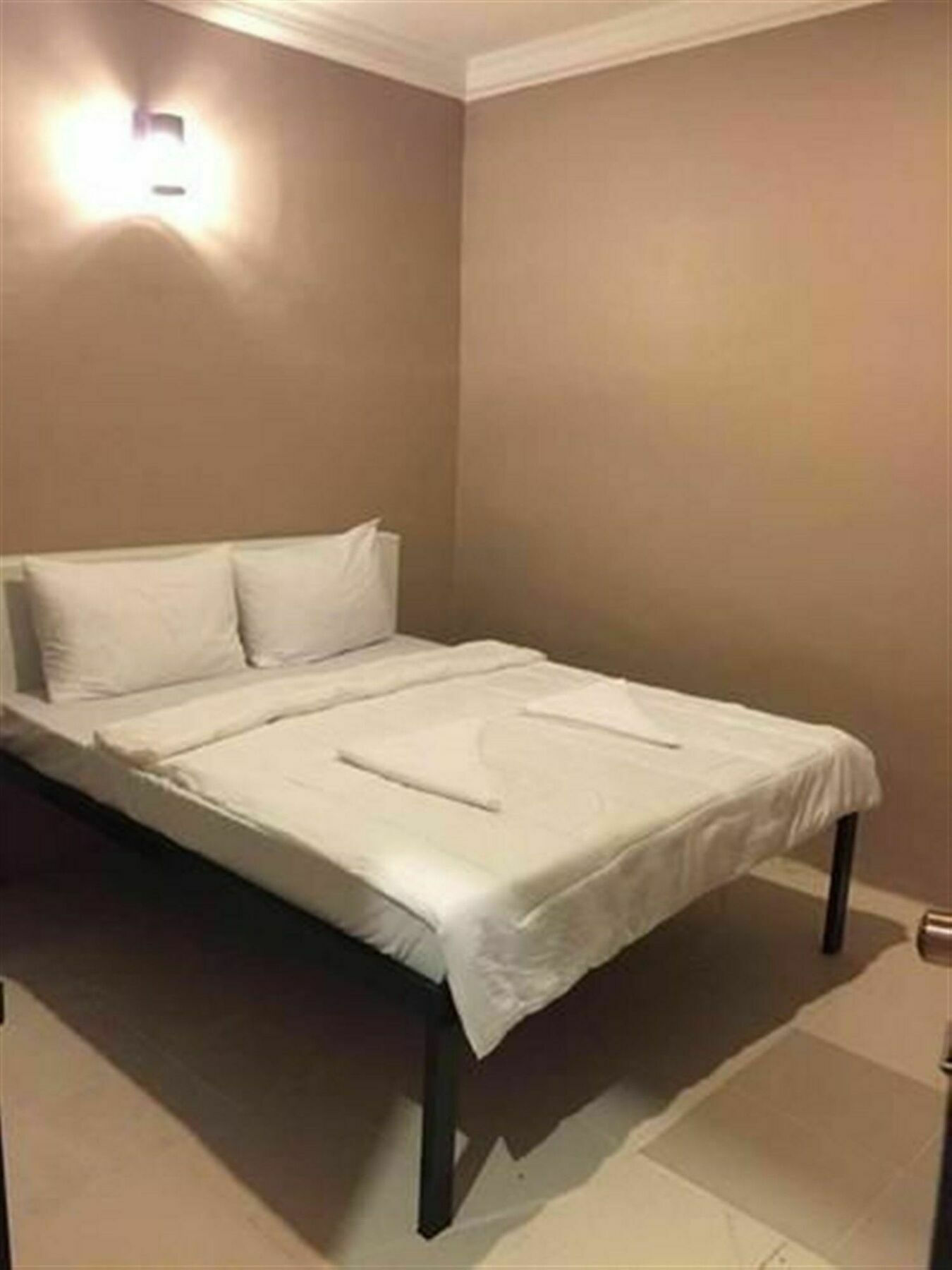 The Happy House Hostel Phnom Penh Luaran gambar