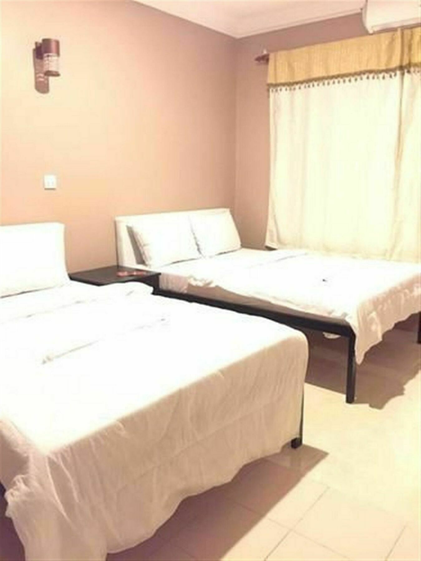 The Happy House Hostel Phnom Penh Luaran gambar