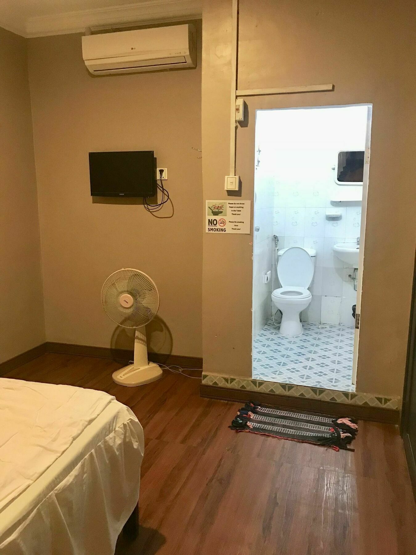The Happy House Hostel Phnom Penh Luaran gambar